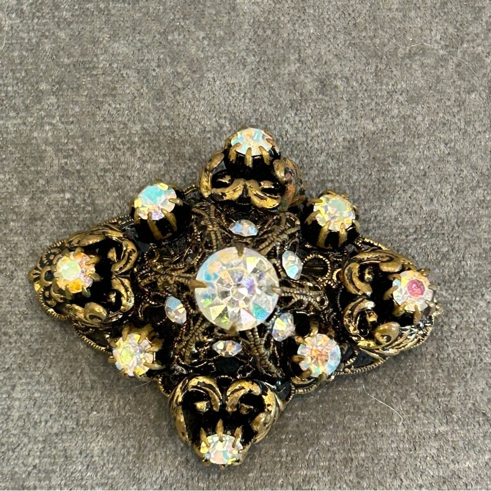VINTAGE Swarovski crystal Aurora Borealis brooch pin
